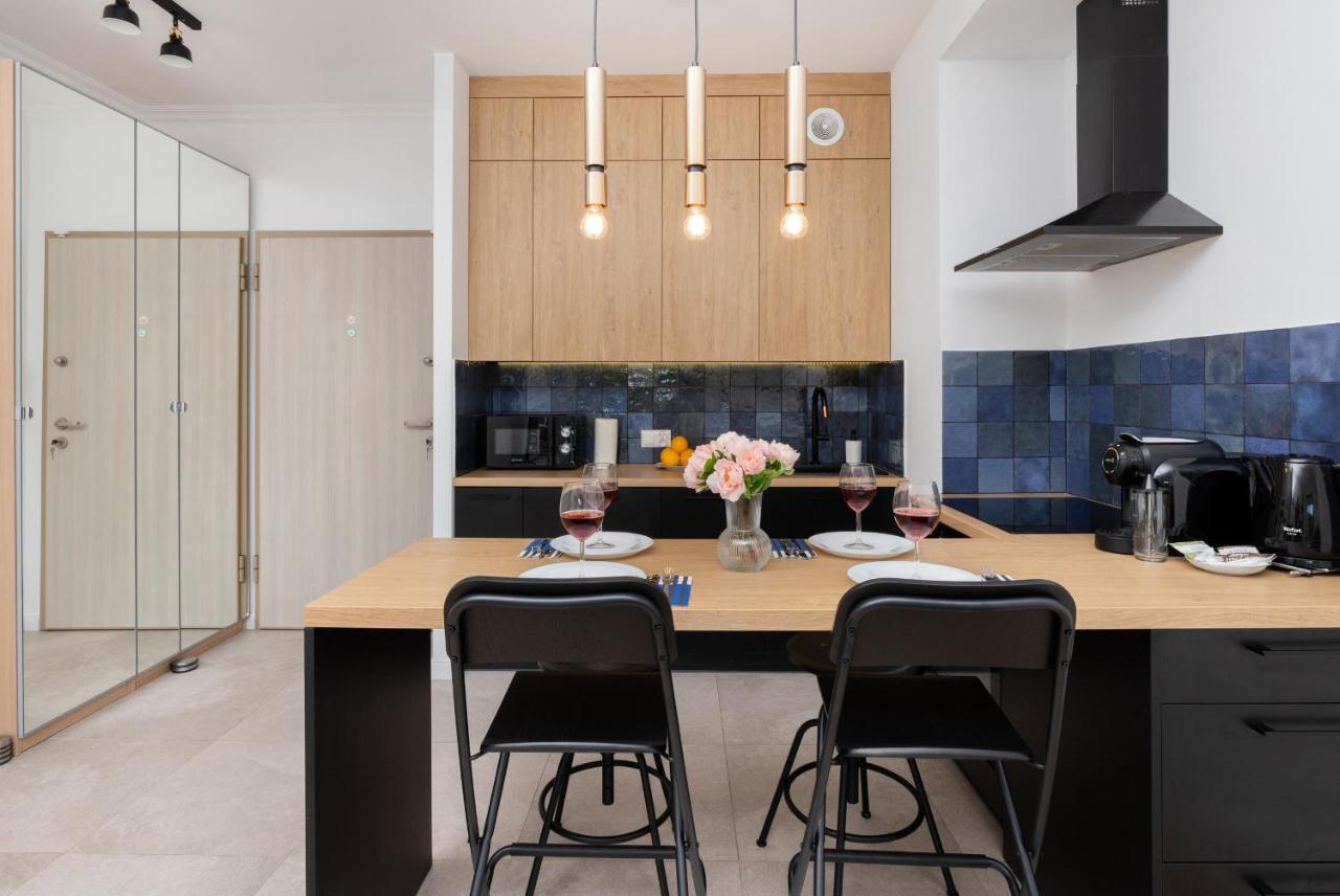 Modern Apartment With Balcony By Noclegi Renters Гданьск Экстерьер фото